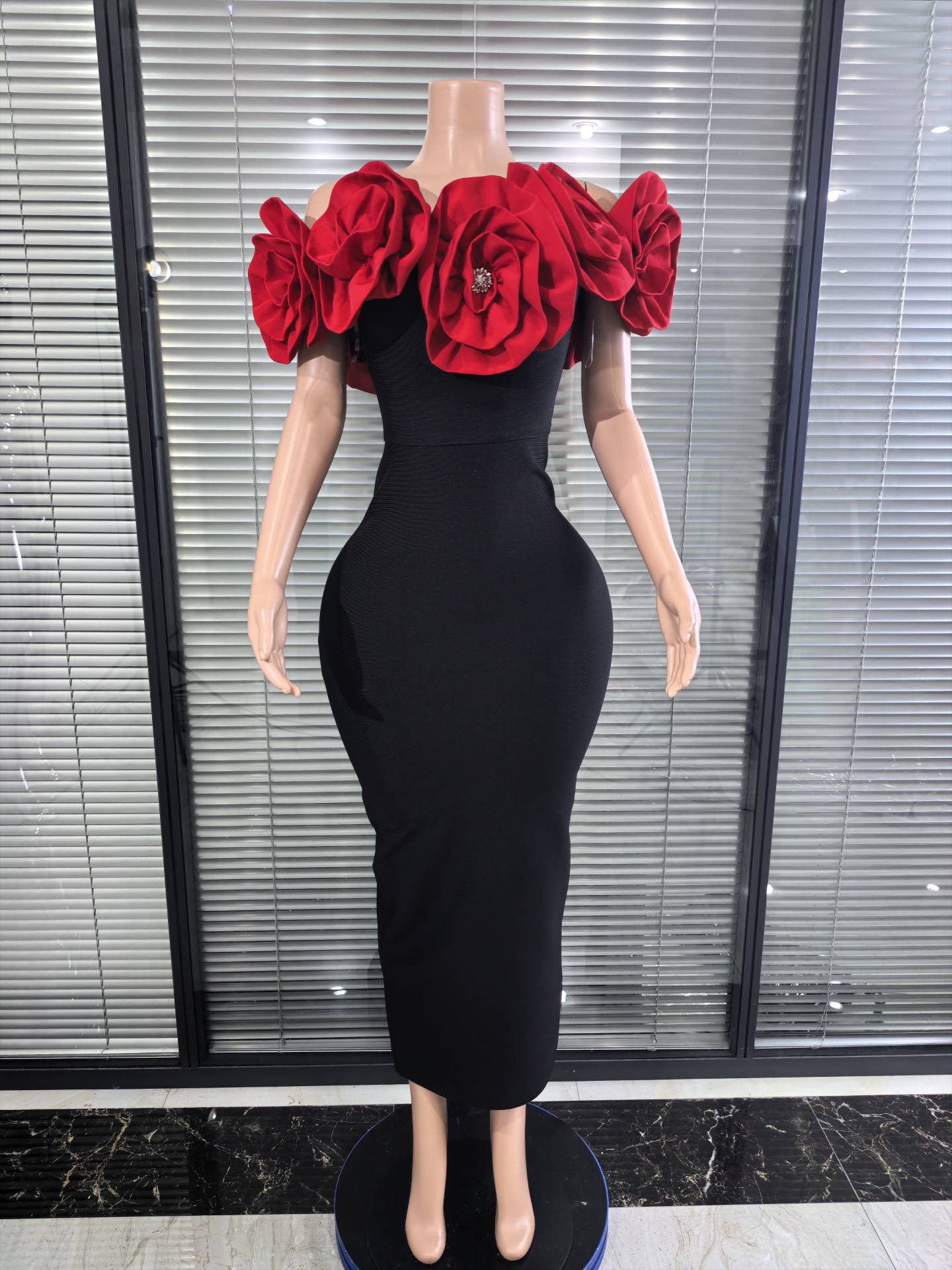 Vermelho branco feminino sexy  - Women'S Red Formal Wear avaliação e preço